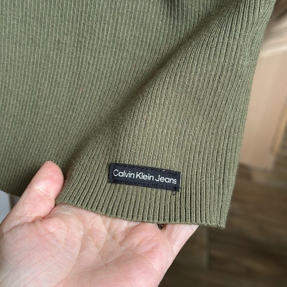 Calvin Klein Olive Green Women's Asymmetrical Top - Picture 4 of 4